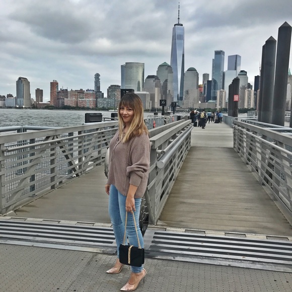 ✨Meet Your Seller✨ - Picture 4 of 8